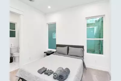 502 Schweikhardt Street #C, Houston, TX 77020 - Photo 5