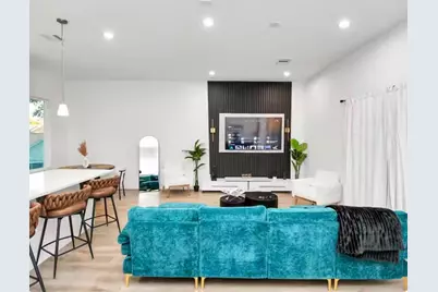 502 Schweikhardt Street #C, Houston, TX 77020 - Photo 3