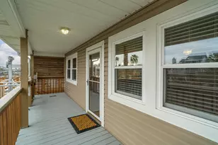 765 Marlin St, Bayou Vista, TX 77563 - Photo 5