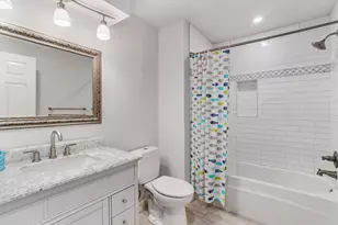 765 Marlin St, Bayou Vista, TX 77563 - Photo 15