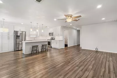 765 Marlin Street, Bayou Vista, TX 77563 - Photo 9