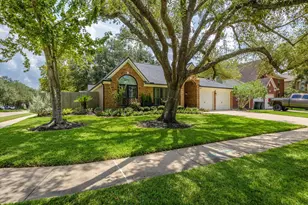 5101 Winterwood Dr, League City, TX 77573 - Photo 5