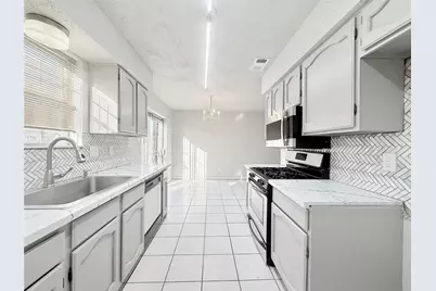 12715 Middlesbrough Lane, Houston, TX 77066 - Photo 7