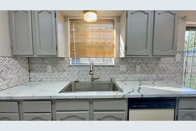 12715 Middlesbrough Lane, Houston, TX 77066 - Photo 9