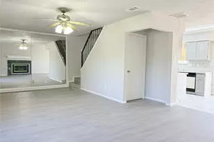 12715 Middlesbrough Ln, Houston, TX 77066 - Photo 13