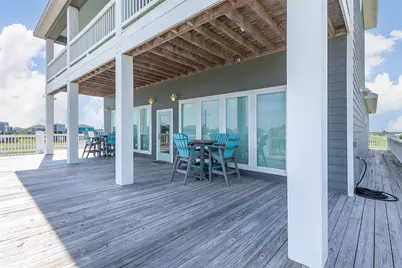 1255 Cloon Street, Crystal Beach, TX 77650 - Photo 7