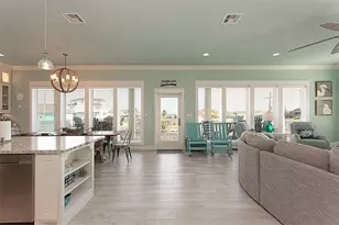 1255 Cloon St, Crystal Beach, TX 77650 - Photo 15