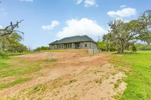 250 Pony Trl Trail, Angleton, TX 77515 - Photo 33