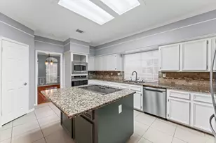 1911 Triple Mast Cir, League City, TX 77573 - Photo 13