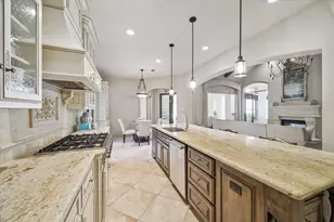 78 Angelique Way, The Woodlands, TX 77382 - Photo 11