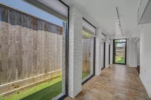 7575 Katy Fwy, Houston, TX 77024 - Photo 27