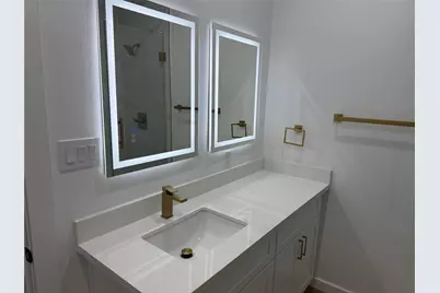 5235 Myrtlewood Street #A, Houston, TX 77033 - Photo 11