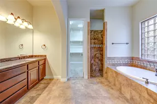 14430 Daly Dr, Houston, TX 77077 - Photo 19