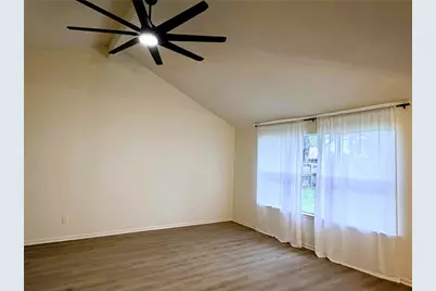 15110 Peachmeadow Lane, Channelview, TX 77530 - Photo 9