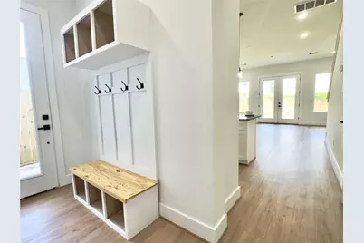 7819 Colonial Lane, Houston, TX 77051 - Photo 3