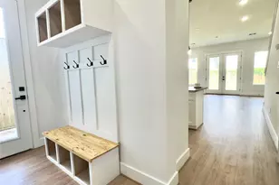 7819 Colonial Ln, Houston, TX 77051 - Photo 3