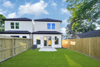 7819 Colonial Lane, Houston, TX 77051 - Photo 29