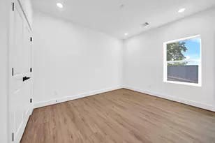7819 Colonial Ln, Houston, TX 77051 - Photo 21