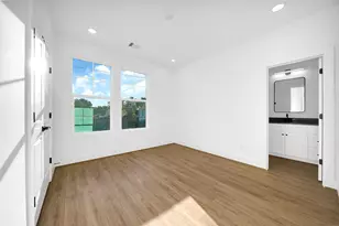 7819 Colonial Ln, Houston, TX 77051 - Photo 23