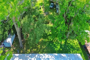 210 Floyd St St, Boling, TX 77420 - Photo 5