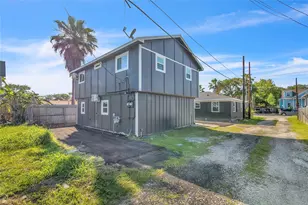 2919 Avenue K, Galveston, TX 77550 - Photo 19