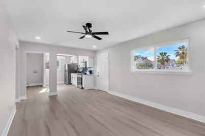 2919 Avenue K #3, Galveston, TX 77550 - Photo 5