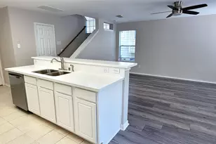 230 S Walden Elms Cir, The Woodlands, TX 77382 - Photo 9