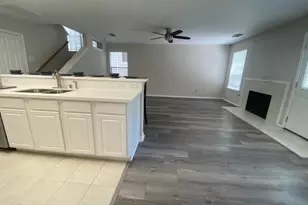 230 S Walden Elms Cir, The Woodlands, TX 77382 - Photo 11