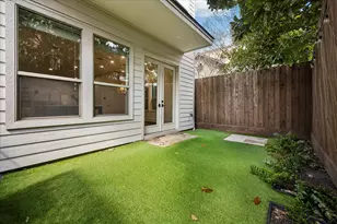 2017 Driscoll St, Houston, TX 77019 - Photo 5