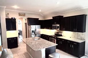 4438 Firebrush Ln, Baytown, TX 77521 - Photo 3