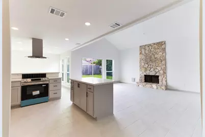 11042 Petworth Drive, Houston, TX 77072 - Photo 13