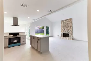 11042 Petworth Dr, Houston, TX 77072 - Photo 13