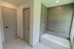 11042 Petworth Dr, Houston, TX 77072 - Photo 25