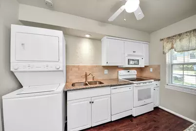 6334 Chevy Chase Drive #17, Houston, TX 77057 - Photo 5