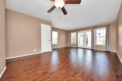 6334 Chevy Chase Drive #17, Houston, TX 77057 - Photo 7