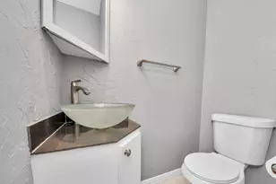 6334 Chevy Chase Dr, Houston, TX 77057 - Photo 21