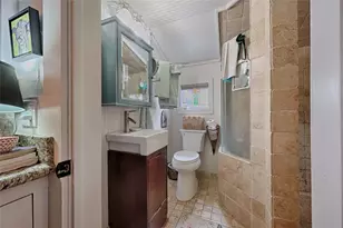 307 W Market St, Fayetteville, TX 78940 - Photo 17