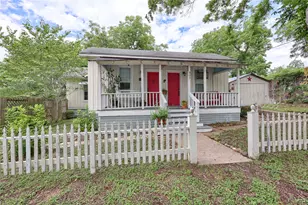 307 W Market St, Fayetteville, TX 78940 - Photo 1