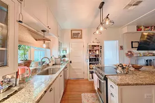 307 W Market St, Fayetteville, TX 78940 - Photo 11