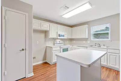 16225 Summerset Estates Boulevard, Conroe, TX 77302 - Photo 5