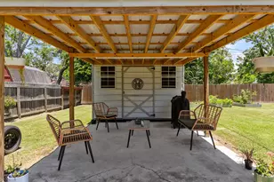 444 Ave C, Blessing, TX 77419 - Photo 27