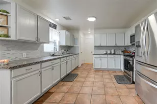 6803 Manor Hollow Ln, Katy, TX 77450 - Photo 7