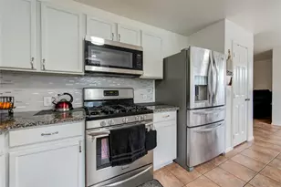 6803 Manor Hollow Ln, Katy, TX 77450 - Photo 9