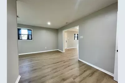817 N Valderas Street, Angleton, TX 77515 - Photo 7