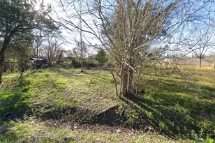 8124 Chateau St, Houston, TX 77028 - Photo 3