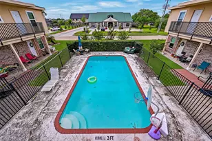 107 E Willowick Ave, Friendswood, TX 77546 - Photo 15