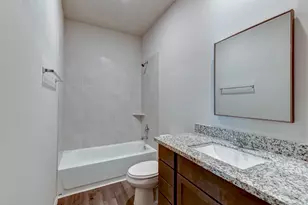 407 E Avenue G, Conroe, TX 77301 - Photo 15