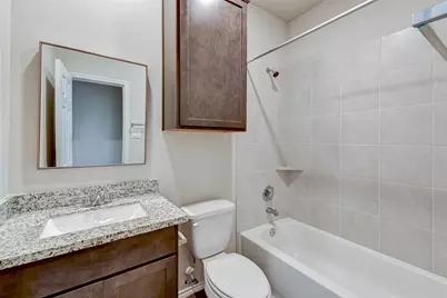 407 E Avenue G, Conroe, TX 77301 - Photo 9