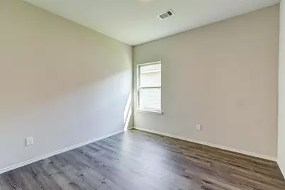 407 E Avenue G, Conroe, TX 77301 - Photo 11