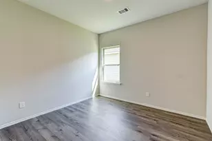 407 E Avenue G, Conroe, TX 77301 - Photo 11